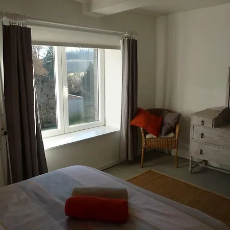 Beautiful And Spacious Contemporary House